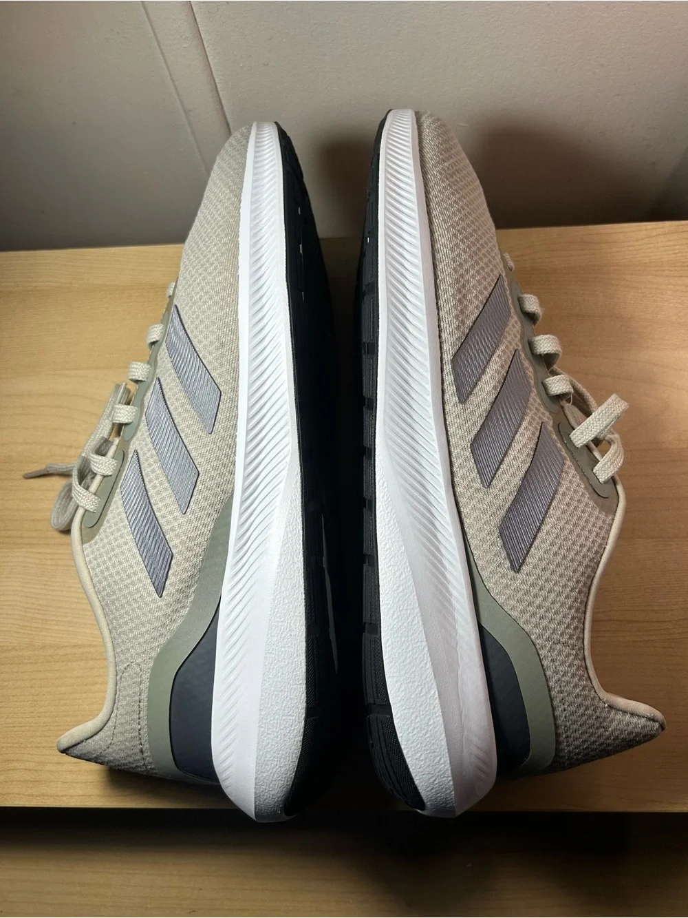 Men's Adidas Lightweight Running Shoes - Grey